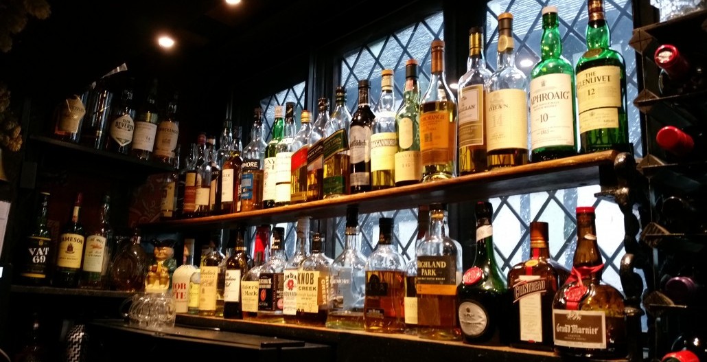 Whiskey Bar - The Mermaid Inn.